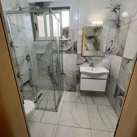 Appartamento Pine Golem (Tirana)